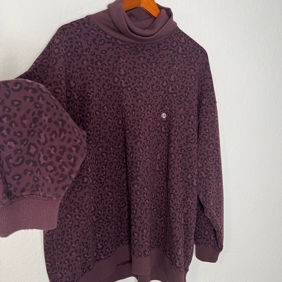 American Eagle Leopard Print Turtleneck Sweater - Picture 2 of 5